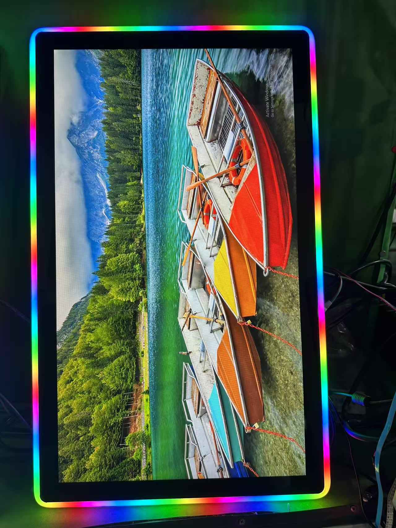 Monitor game layar sentuh kapasitif 27 inci dengan LED RGB